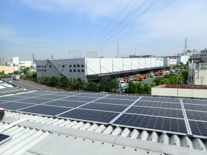 ソーラーパネル設置しました